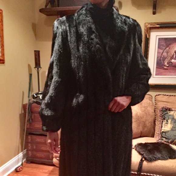 Brown Fine Ranch Mink Male Pelts From Finland Coat - Picture 1 of 8